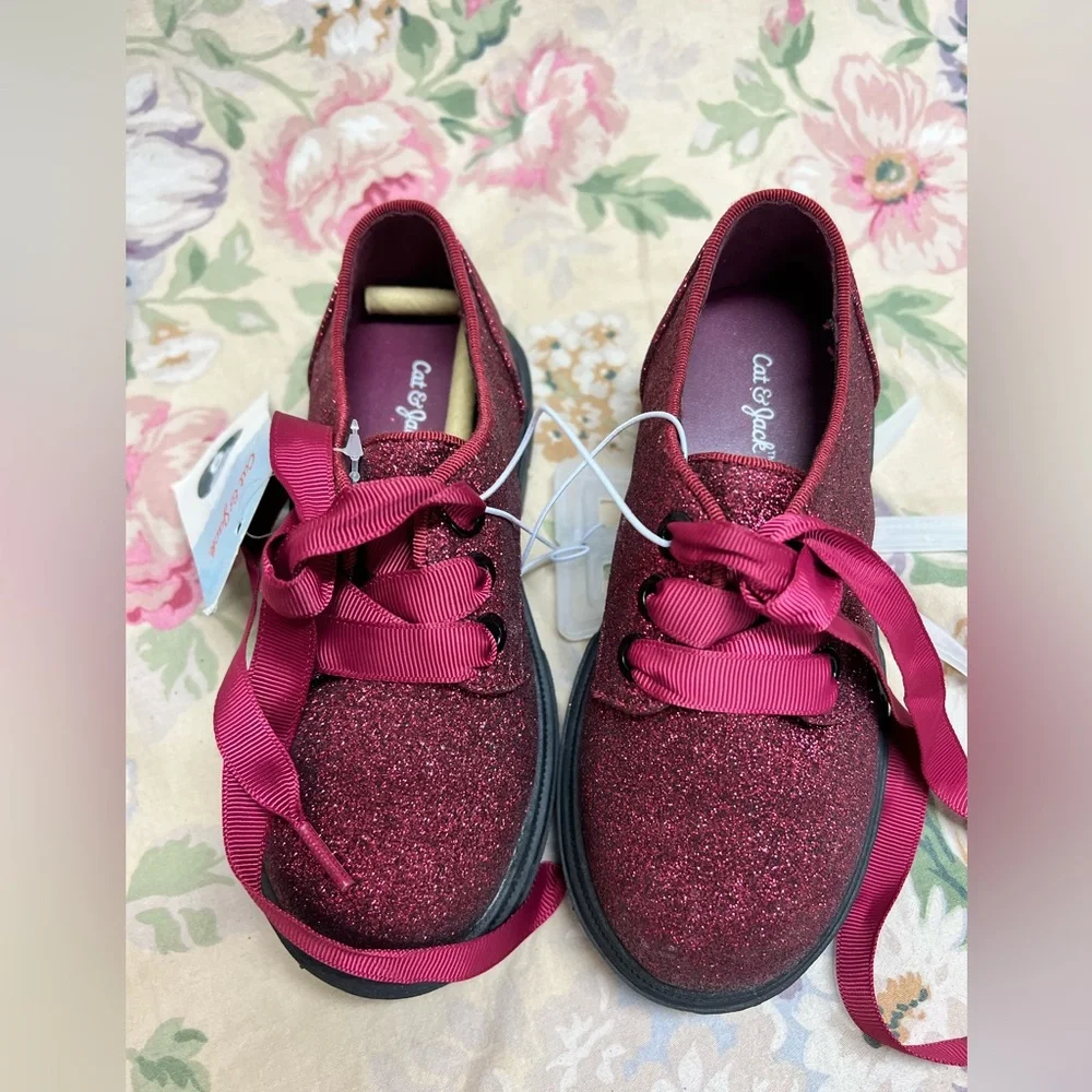 Burgundy velour zipper lace- up shoes